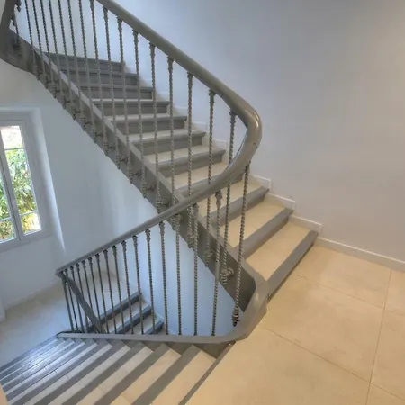 Terrasse Arene - 2p Avec Grande Terrasse, Situation Ideale En Vieille Apartman *