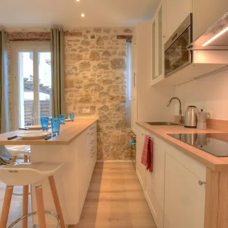 Terrasse Arene - 2p Avec Grande Terrasse, Situation Ideale En Vieille Apartmán