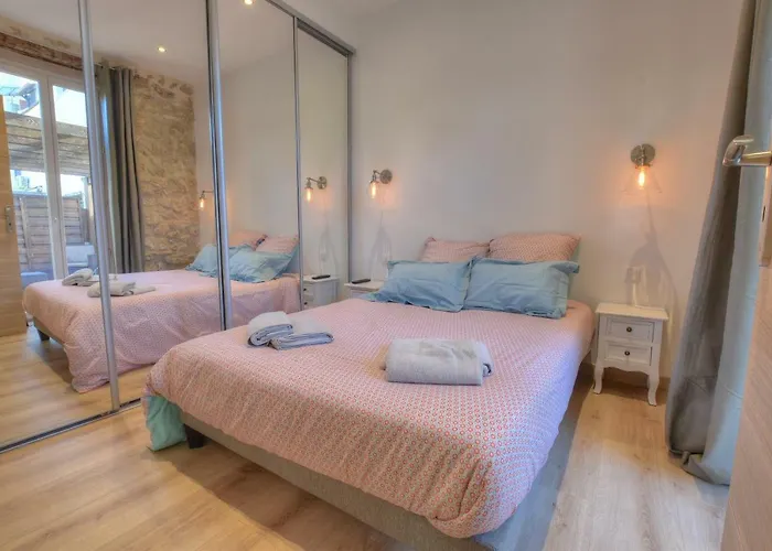 Appartamento 2p Avec Grande Terrasse, Situation Idéale / Vieille *