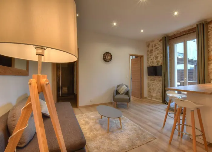 Terrasse Arene - 2p Avec Grande Terrasse, Situation Ideale En Vieille Lejlighed *